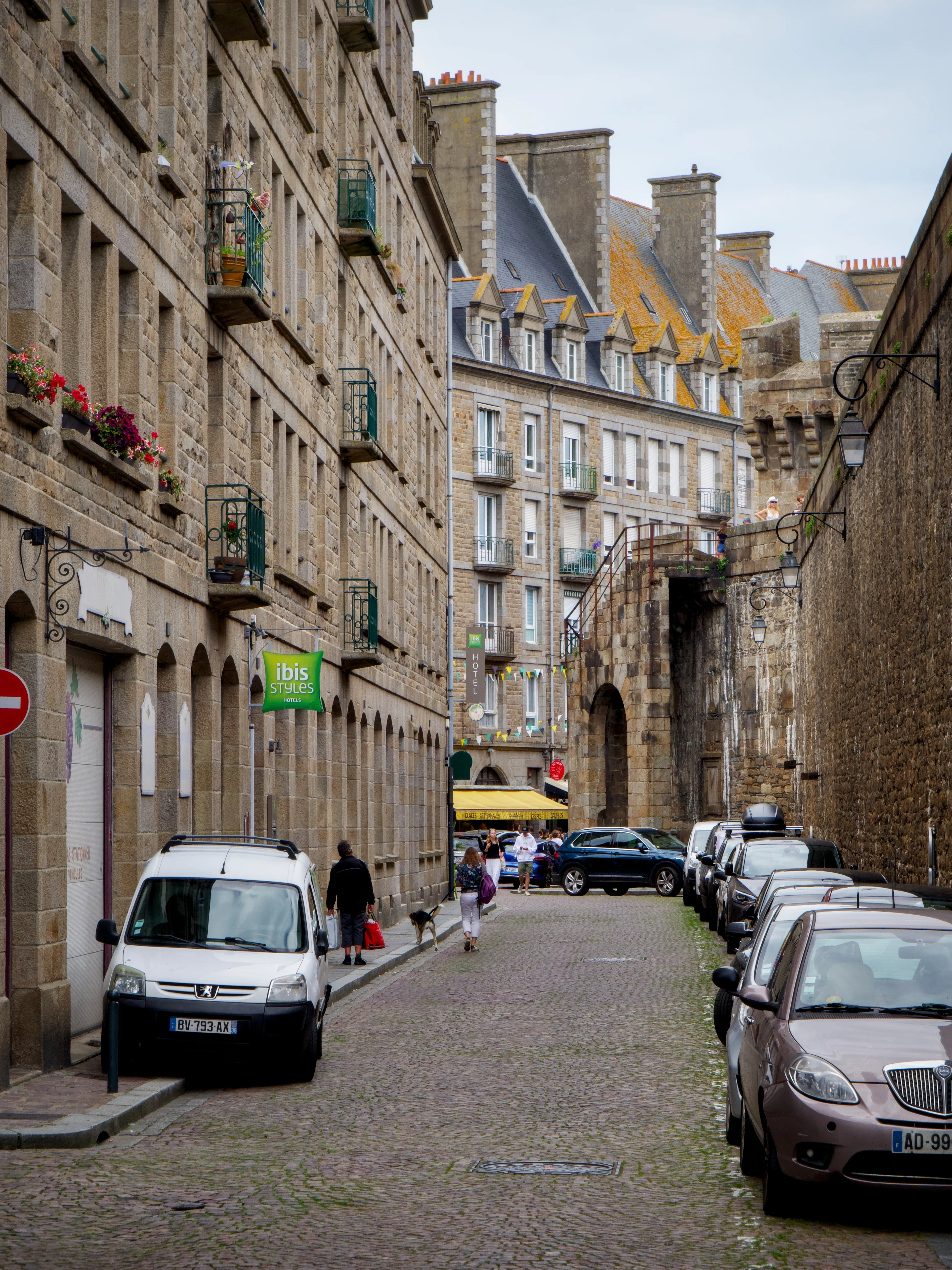 Roaming The Streets Gallery - Picture 7